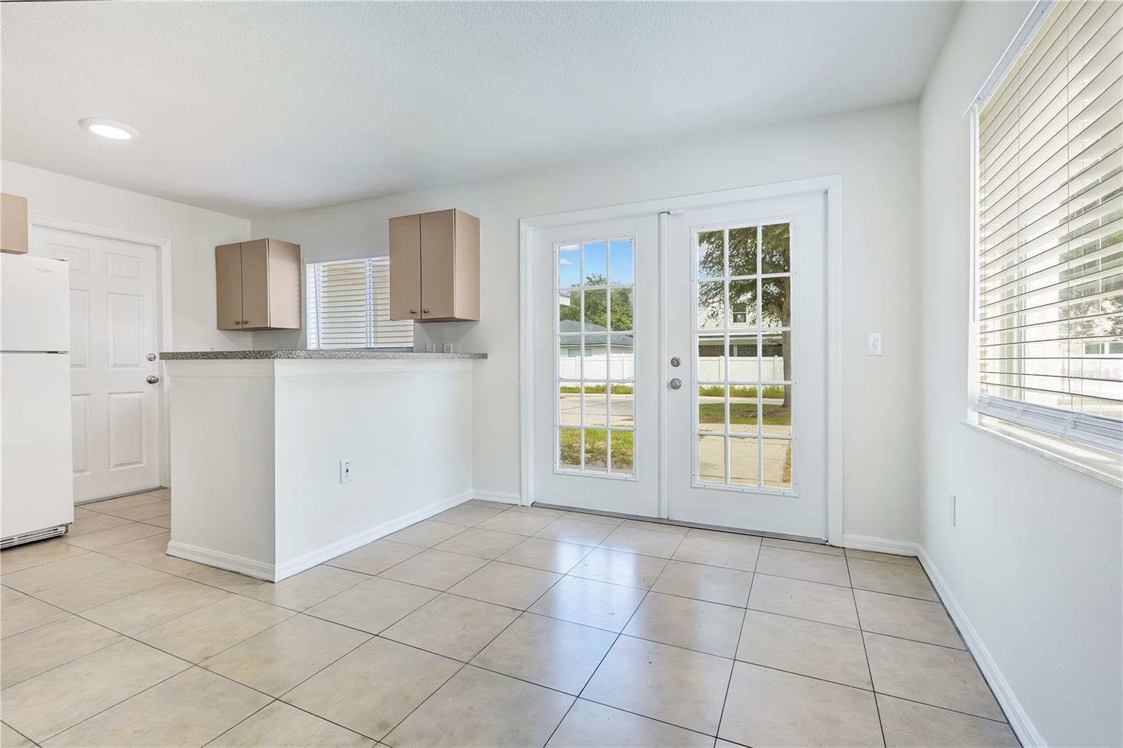 10332 SUMMERVIEW CIR — photo 12