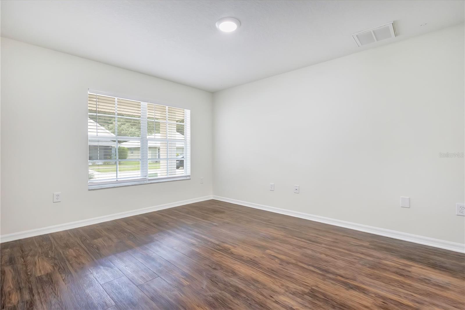 10332 SUMMERVIEW CIR — photo 6