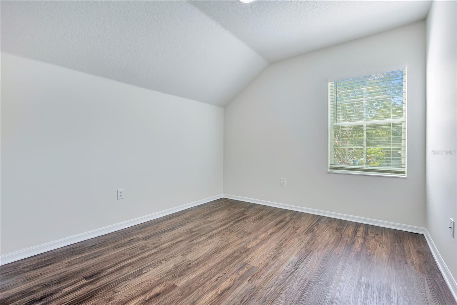 10332 SUMMERVIEW CIR — photo 22