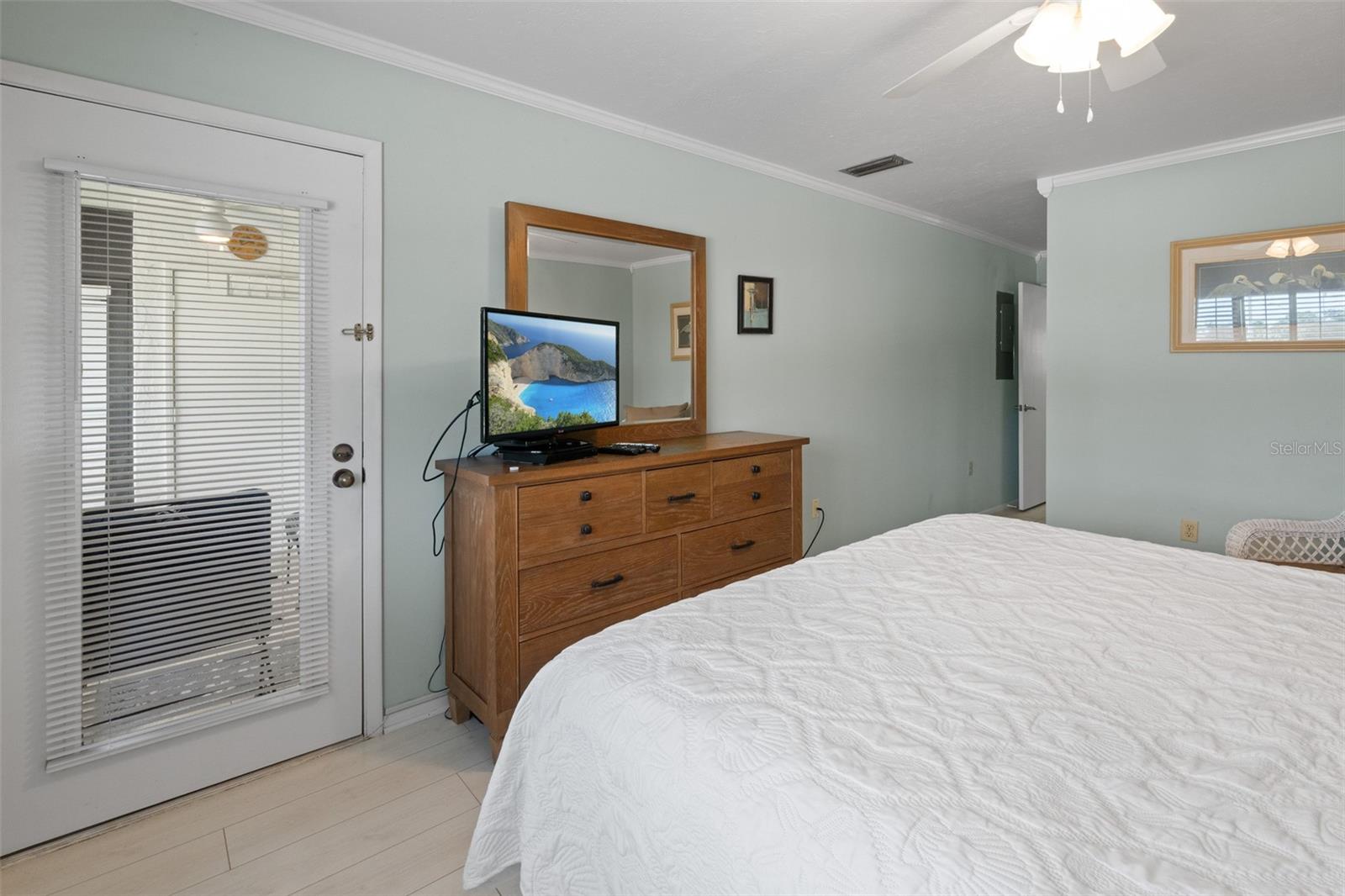 1636 STICKNEY POINT RD #201 — photo 25
