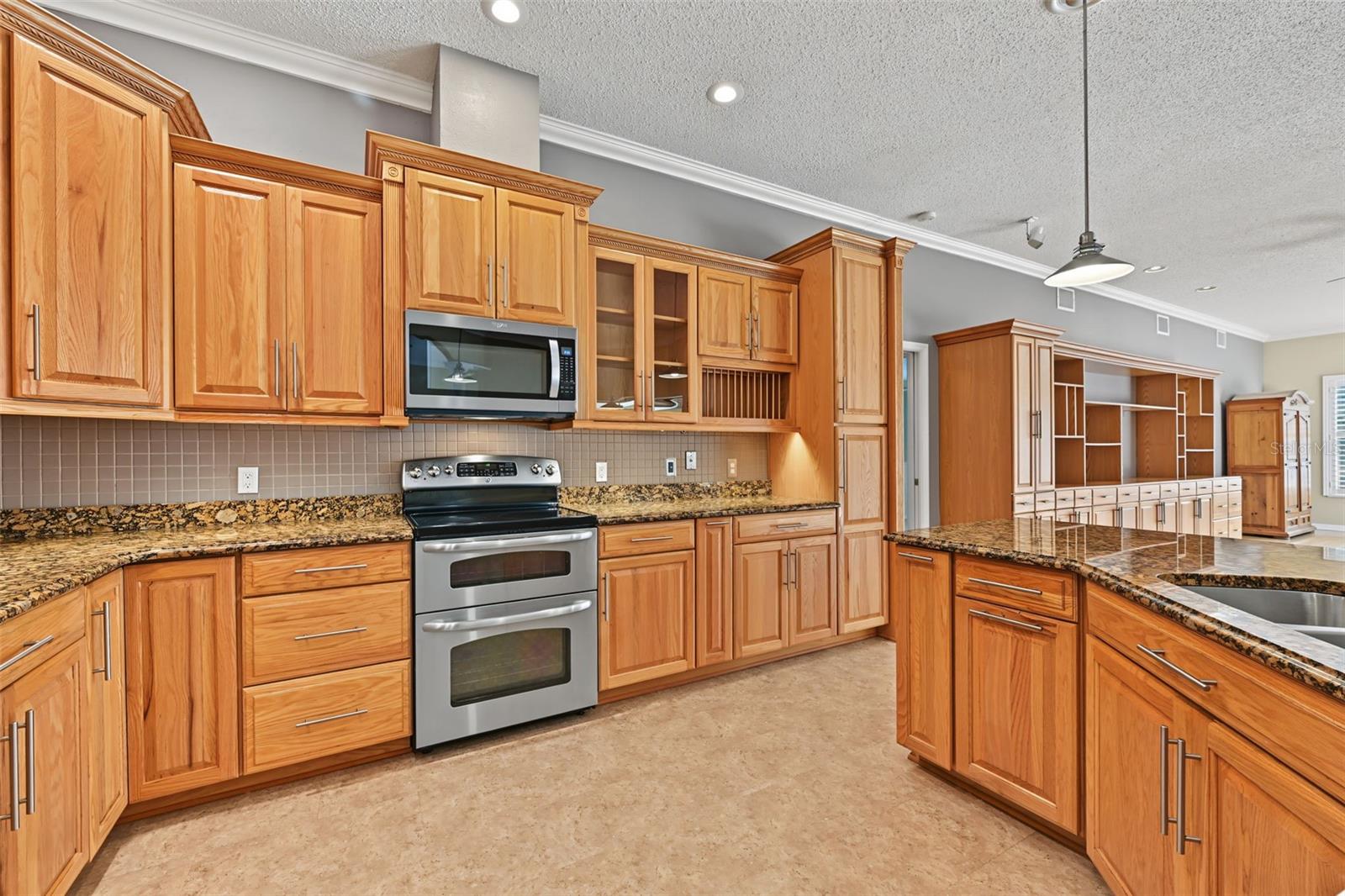 1300 TRIMARAN PL — photo 19