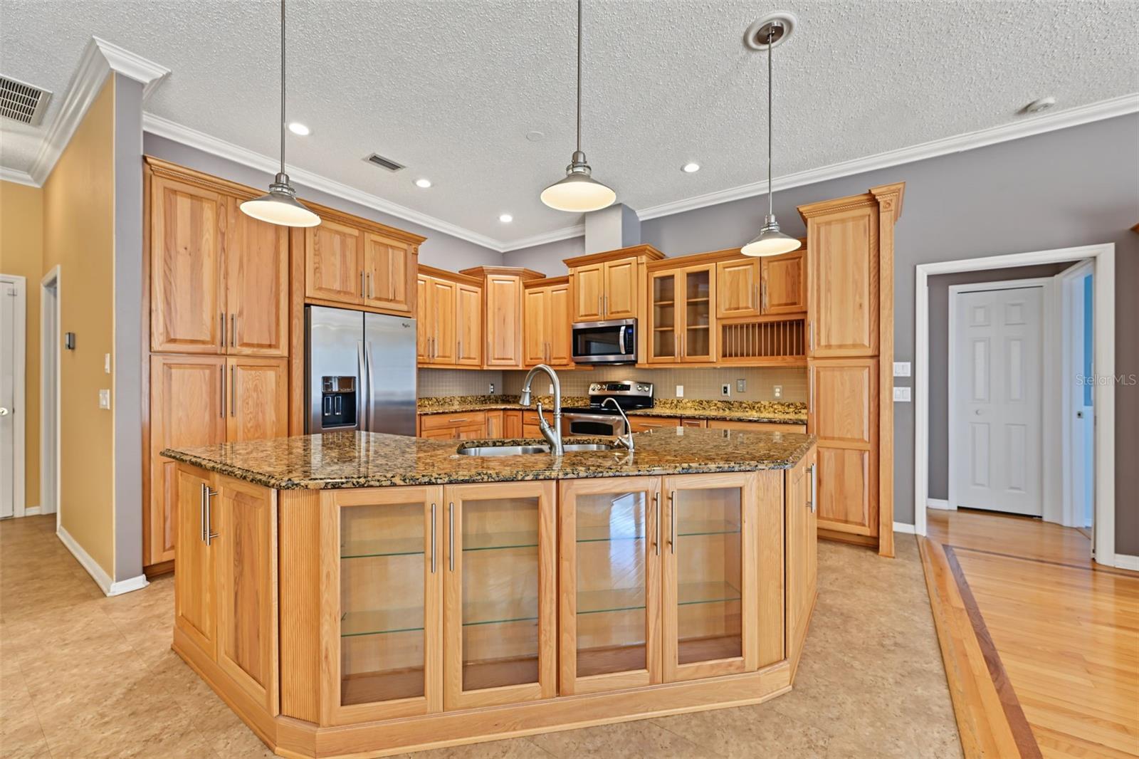 1300 TRIMARAN PL — photo 18