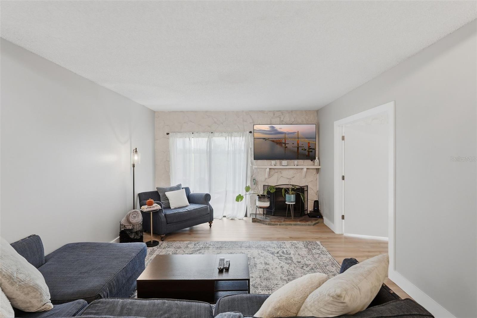 6140 SUN BLVD #7 — photo 9