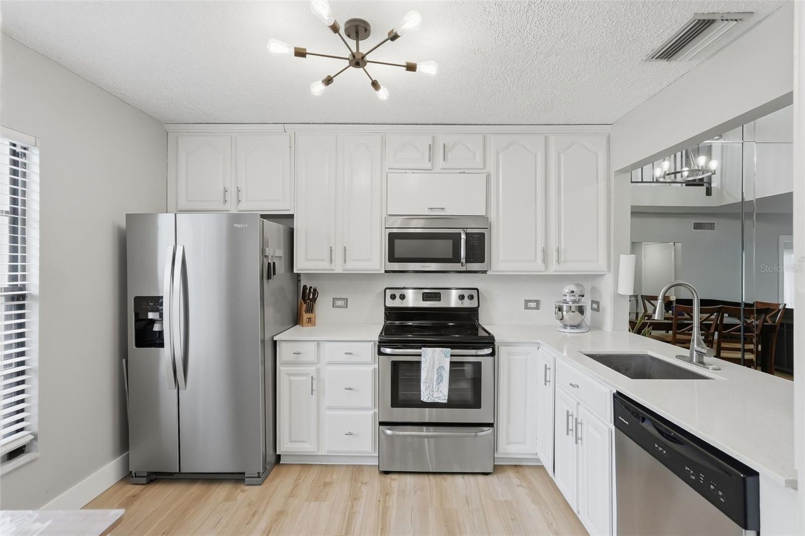 6140 SUN BLVD #7 — photo 3