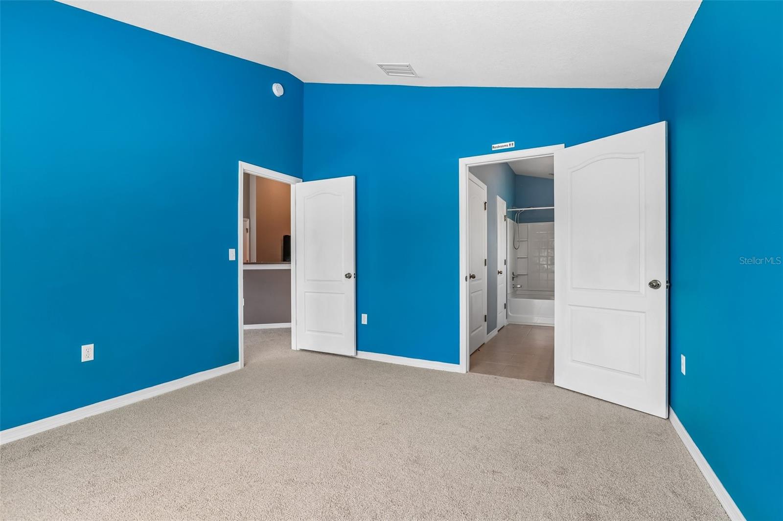 7703 RED MILL CIR — photo 19