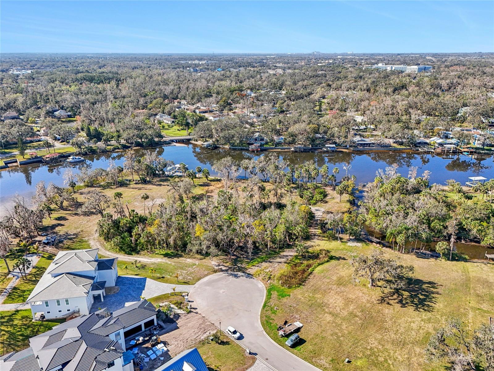 8339 ALAFIA POINTE DR — photo 4