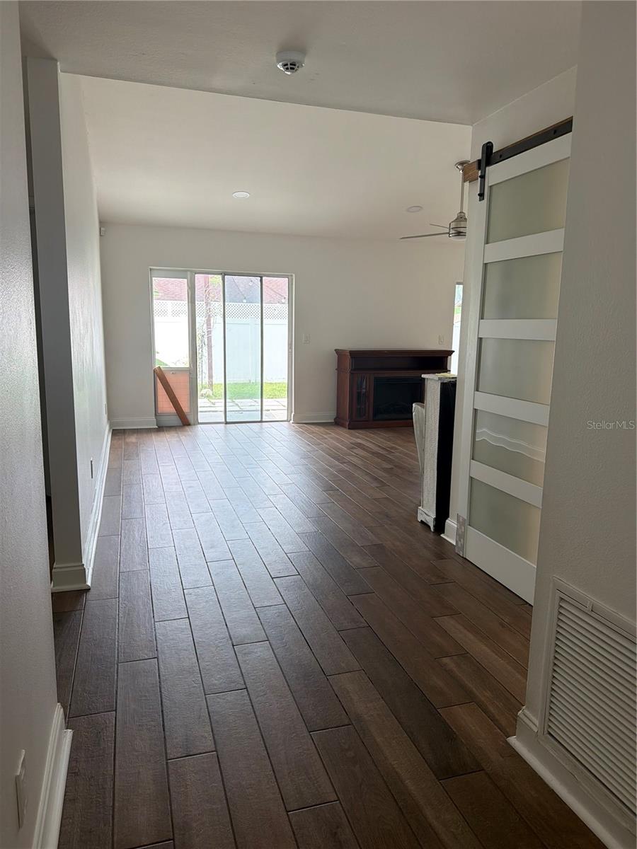 11012 ASHBOURNE CIR — photo 3