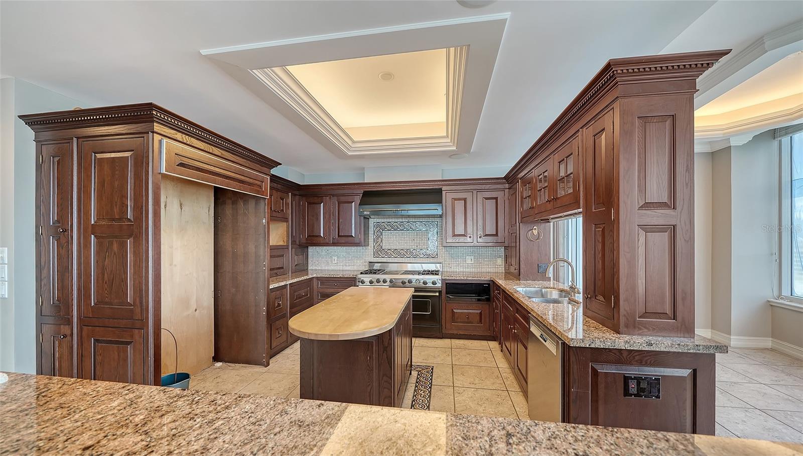 1233 N GULFSTREAM AVE #1404 — photo 23