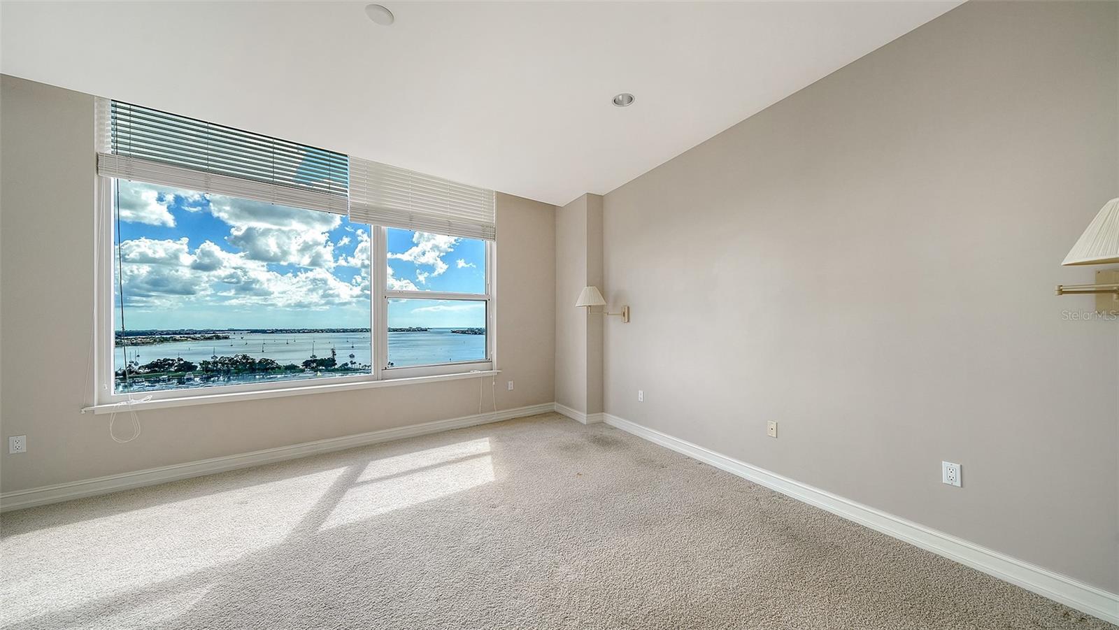 1233 N GULFSTREAM AVE #1404 — photo 27