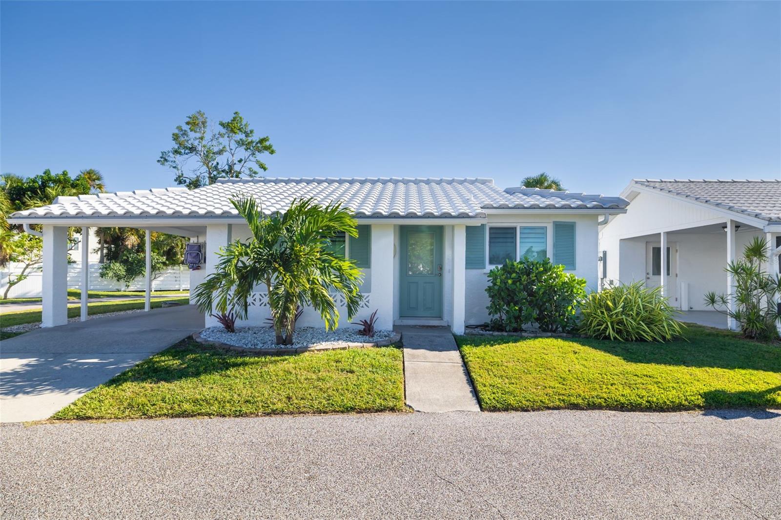 546 SPANISH DR S — photo 4