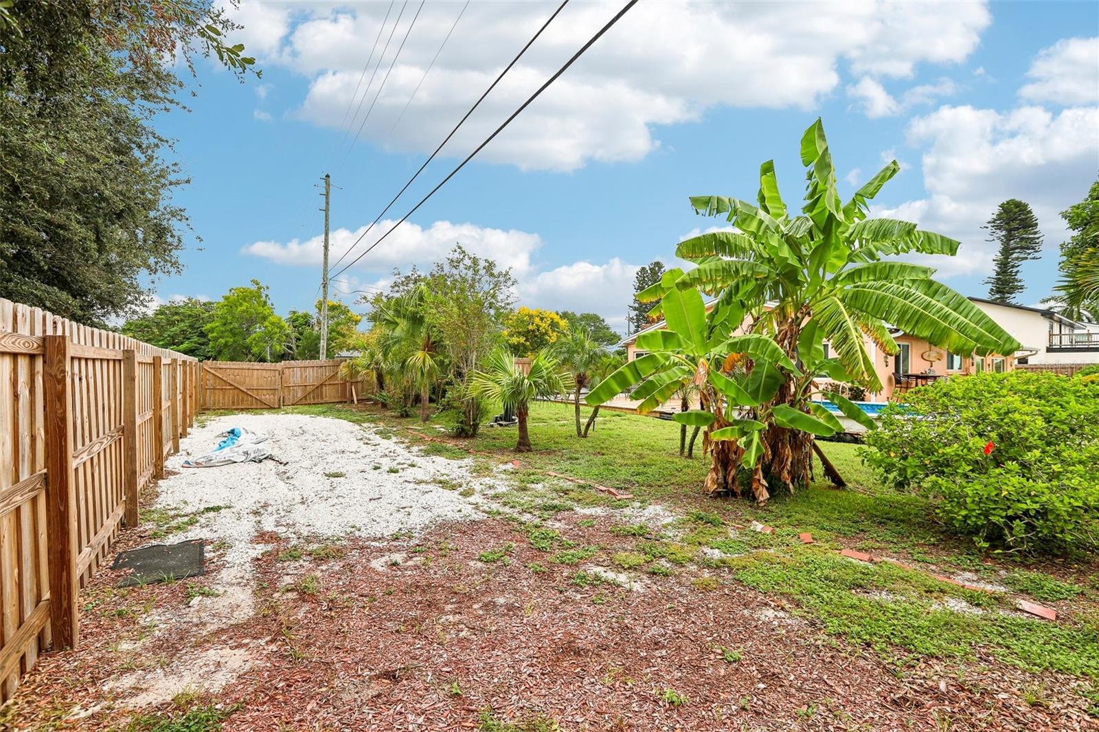 398 COLONY POINT RD S — photo 31