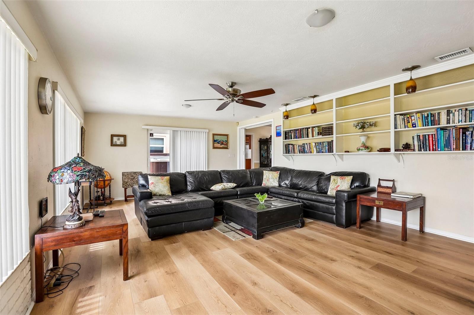 398 COLONY POINT RD S — photo 17