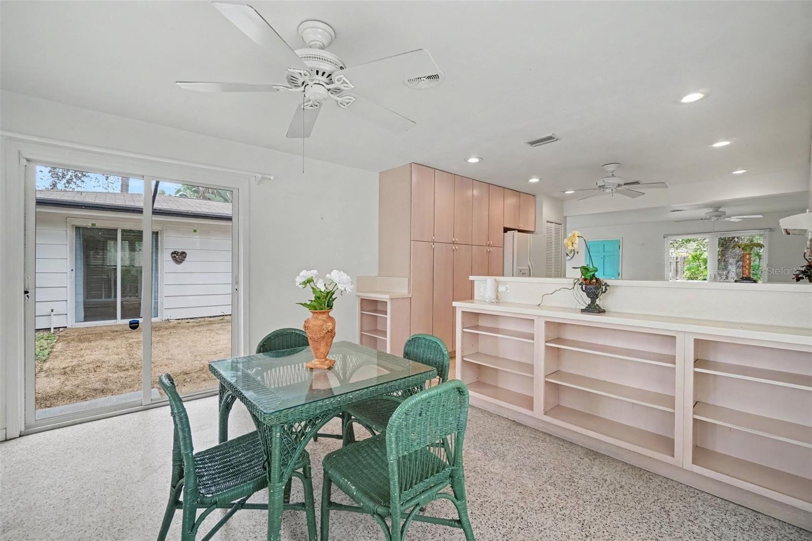 528 RALPH ST — photo 14