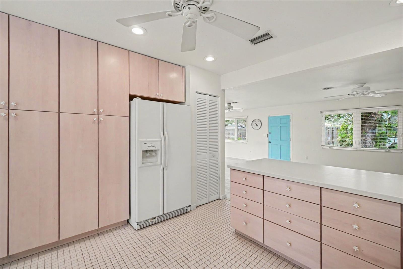 528 RALPH ST — photo 19