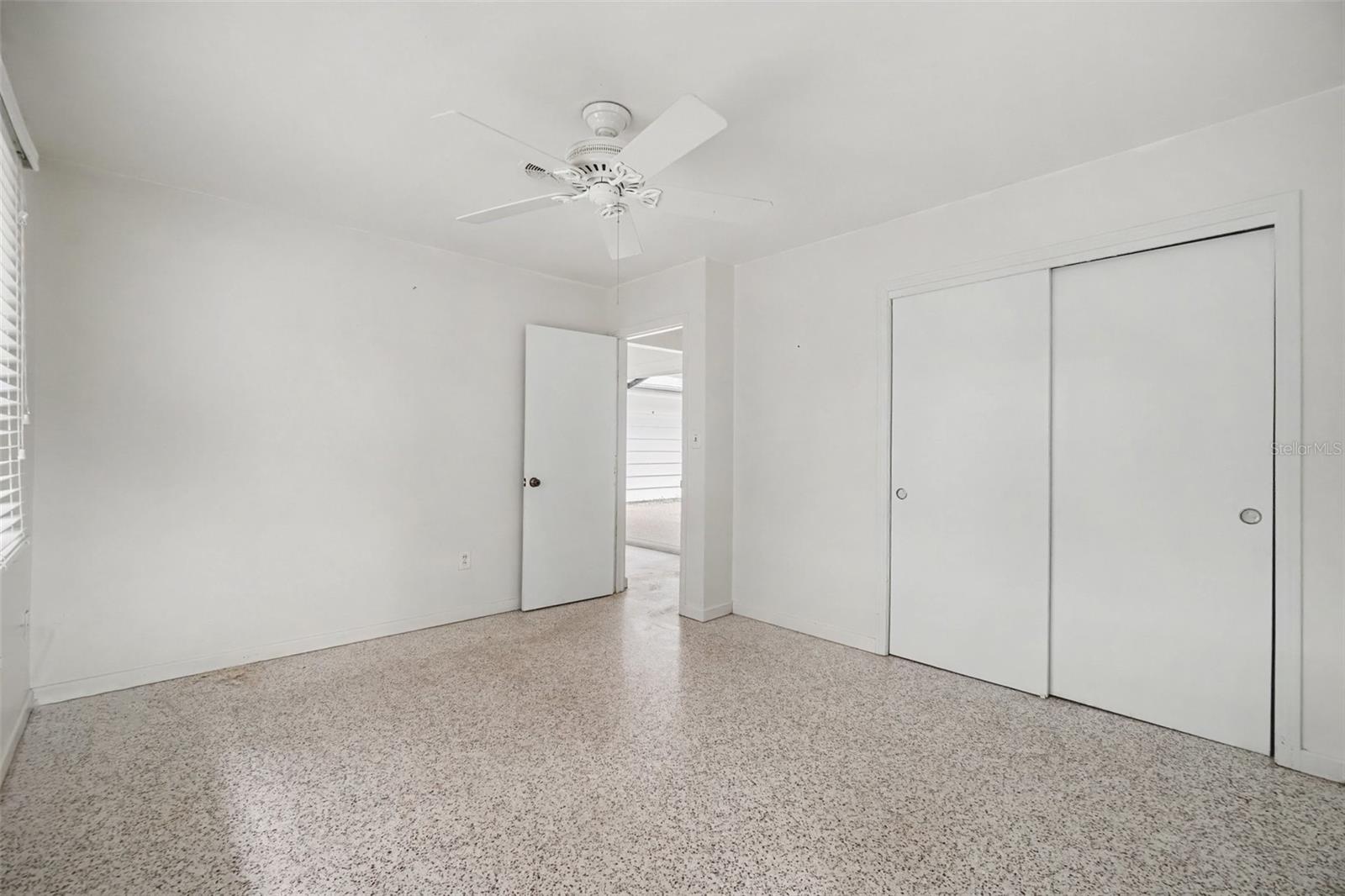 528 RALPH ST — photo 31