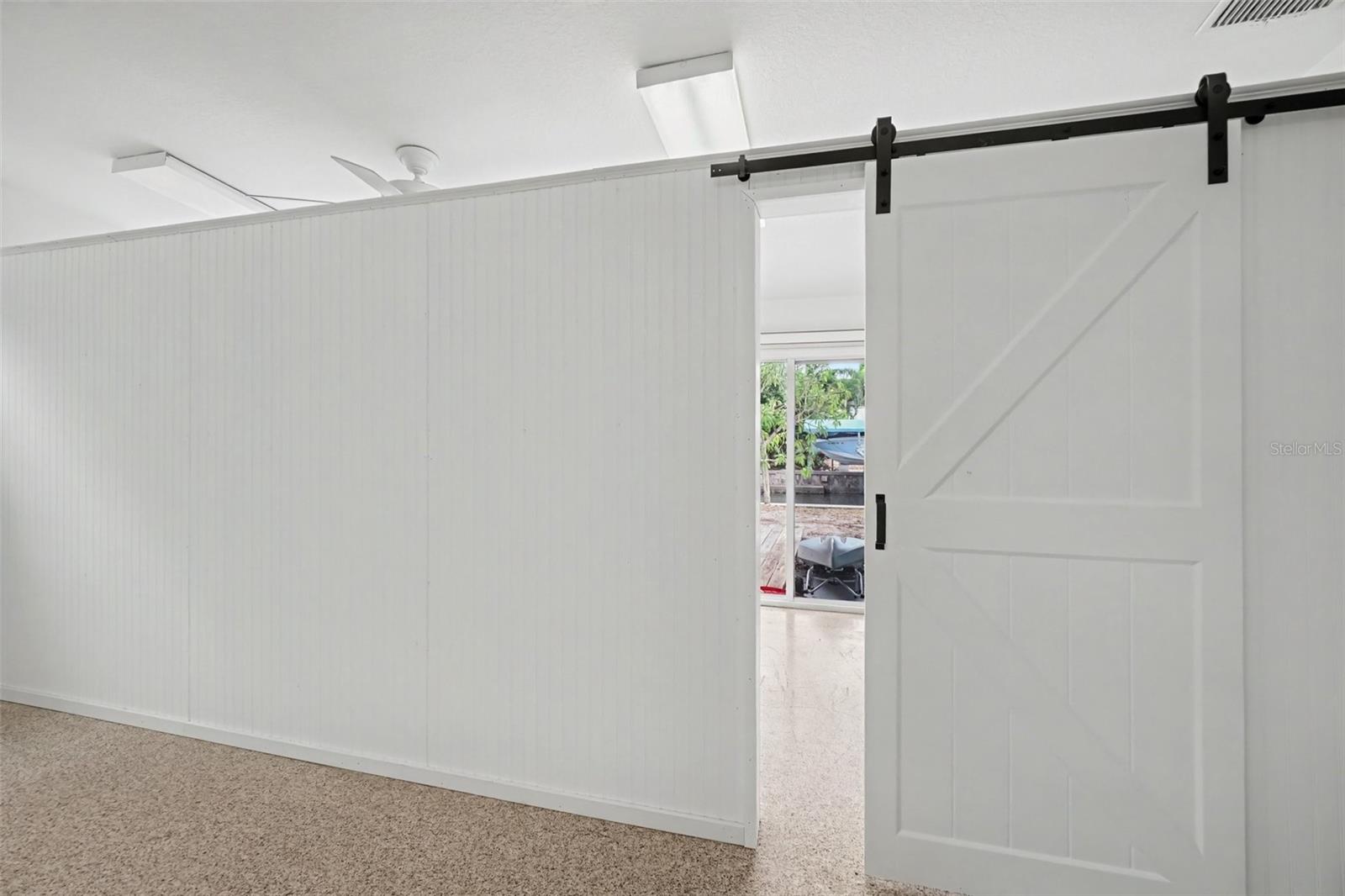 528 RALPH ST — photo 37