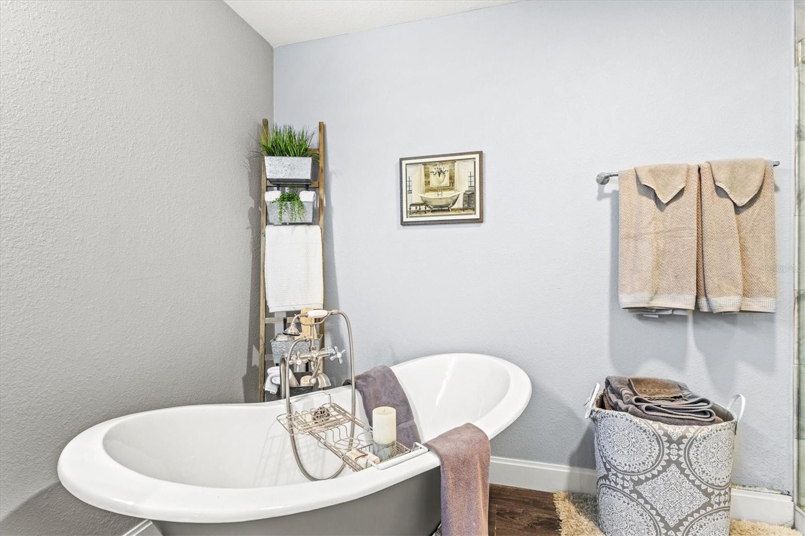 4645 BREEZY PINES BLVD — photo 36