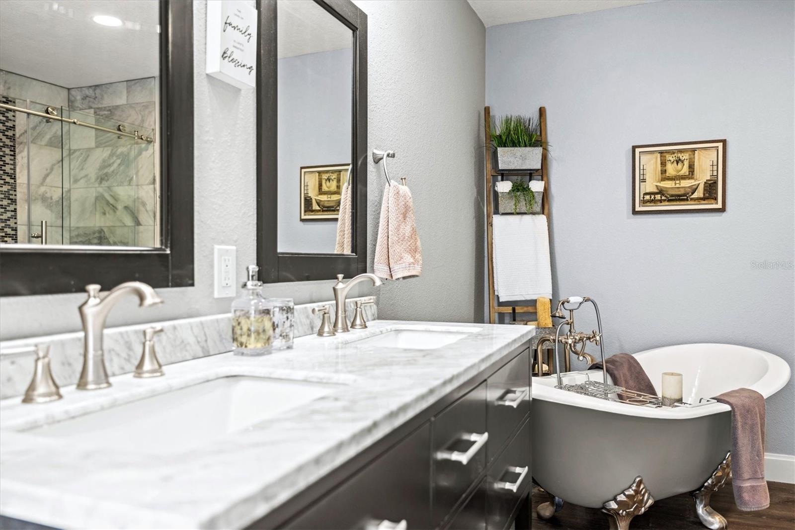 4645 BREEZY PINES BLVD — photo 31