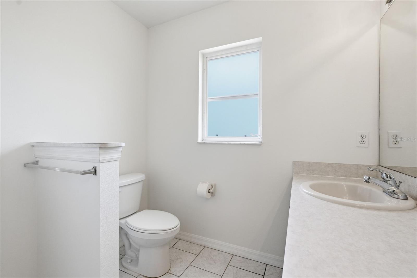 1444 CANBERLEY CT — photo 37