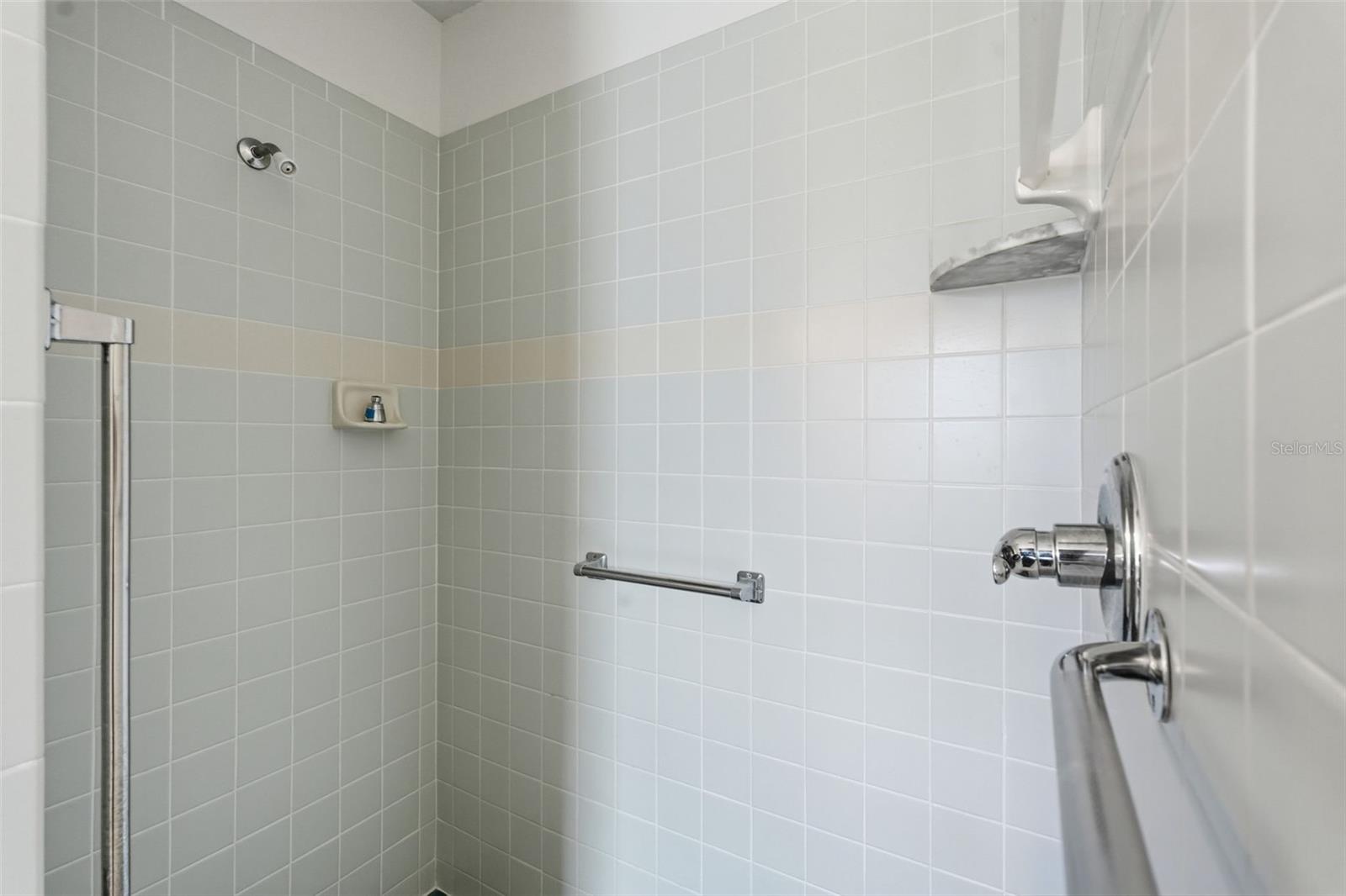 1444 CANBERLEY CT — photo 36