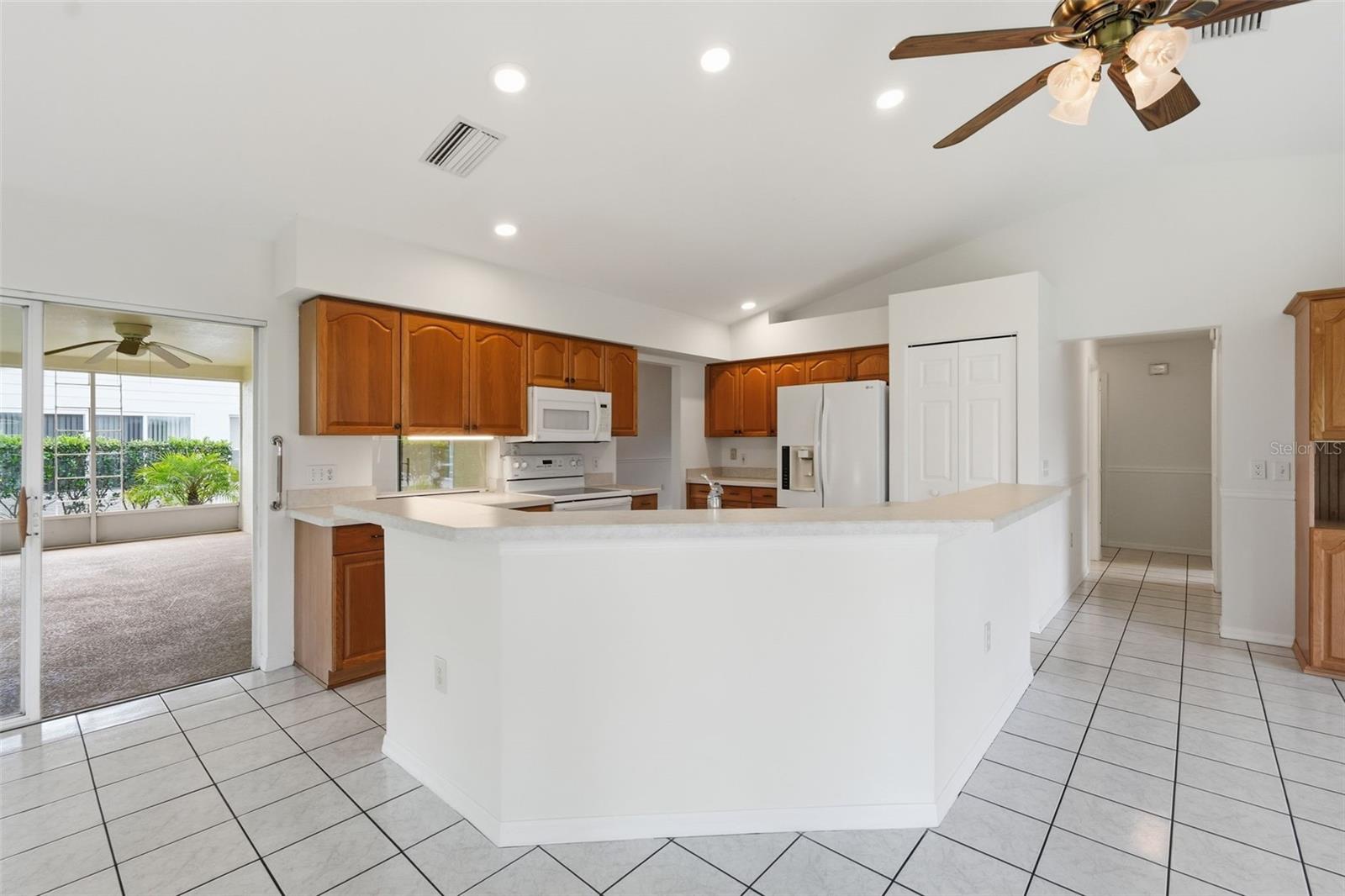 1444 CANBERLEY CT — photo 18