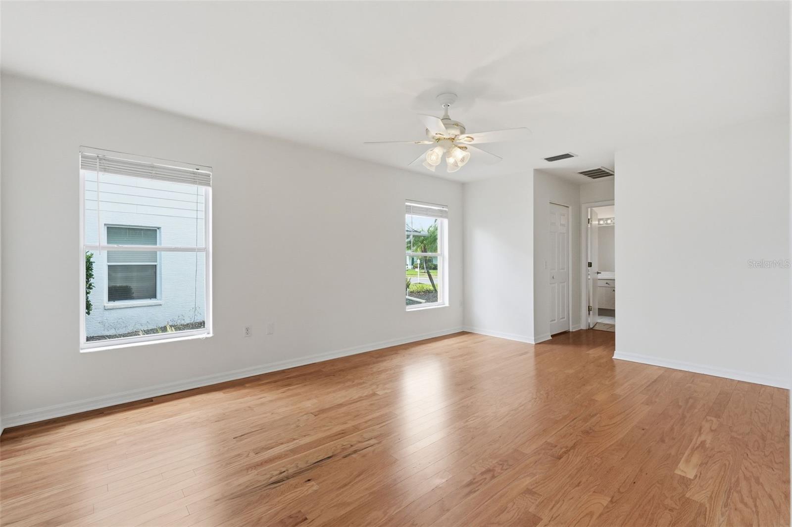 1444 CANBERLEY CT — photo 27