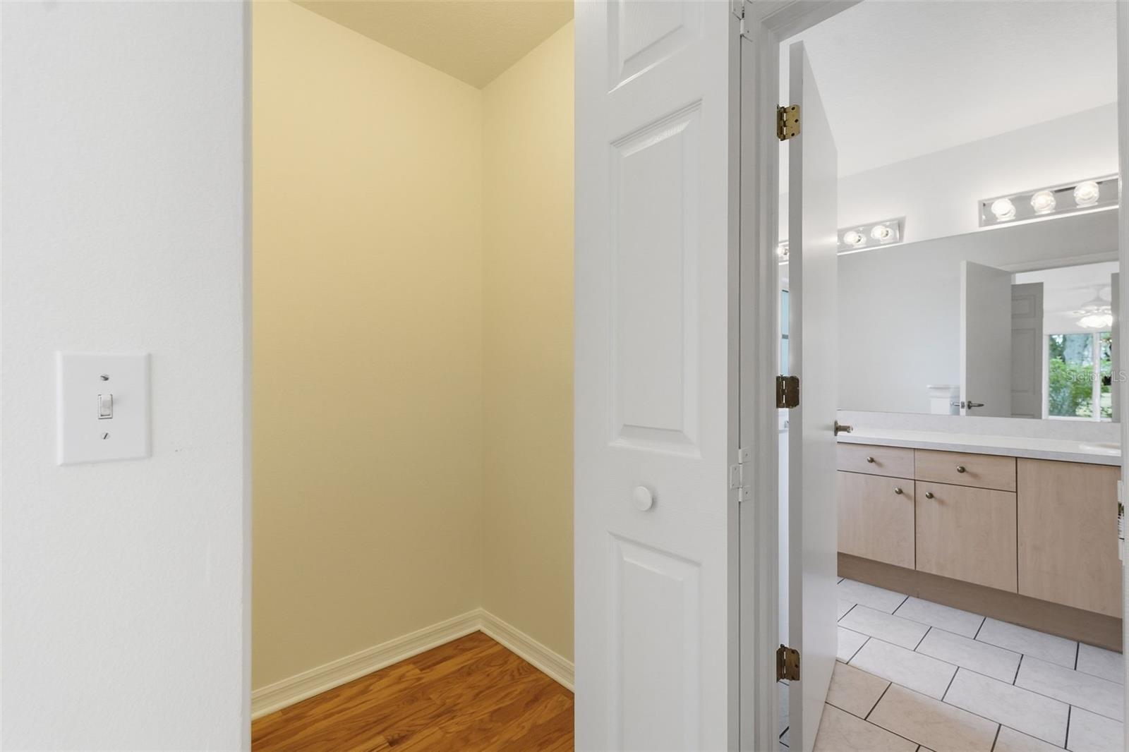 1444 CANBERLEY CT — photo 31