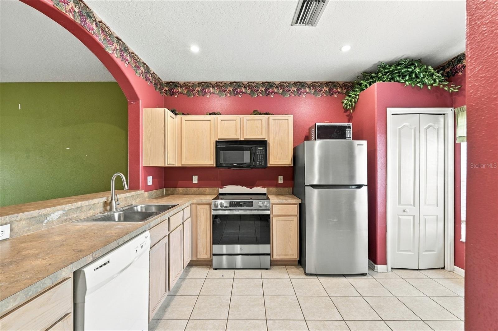3463 HIGH HAMPTON CIR — photo 9