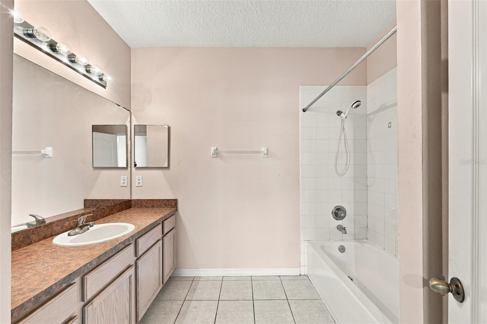 3463 HIGH HAMPTON CIR — photo 19