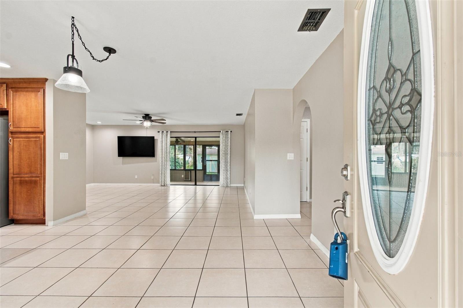 8410 ANGELA CT — photo 11