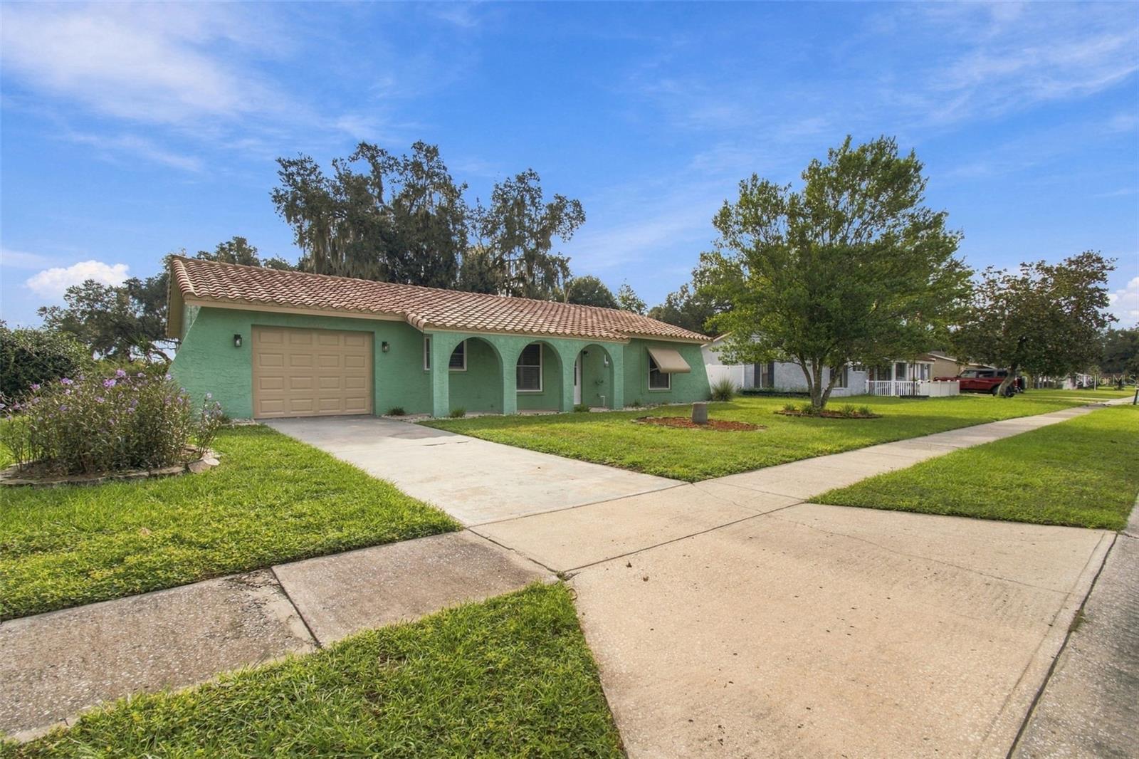 8410 ANGELA CT — photo 3