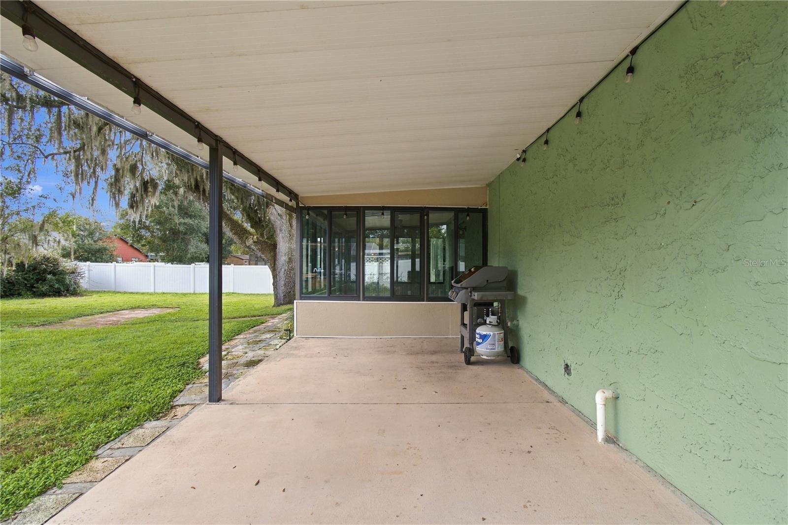 8410 ANGELA CT — photo 44
