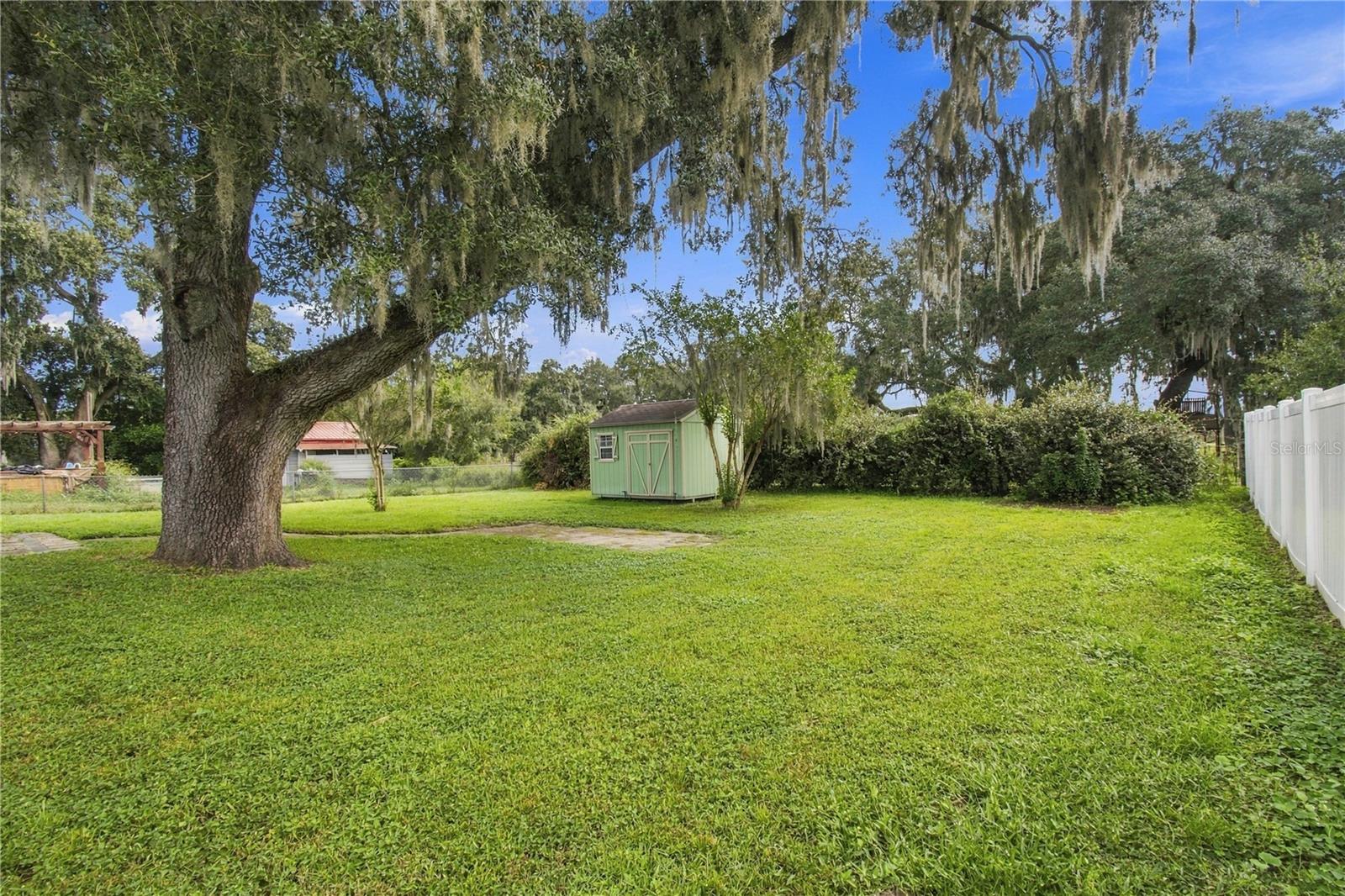 8410 ANGELA CT — photo 47