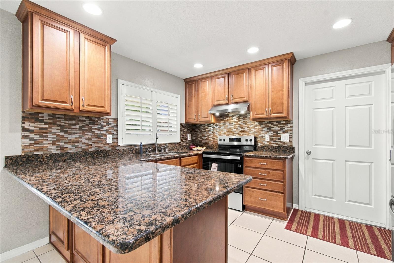 8410 ANGELA CT — photo 14