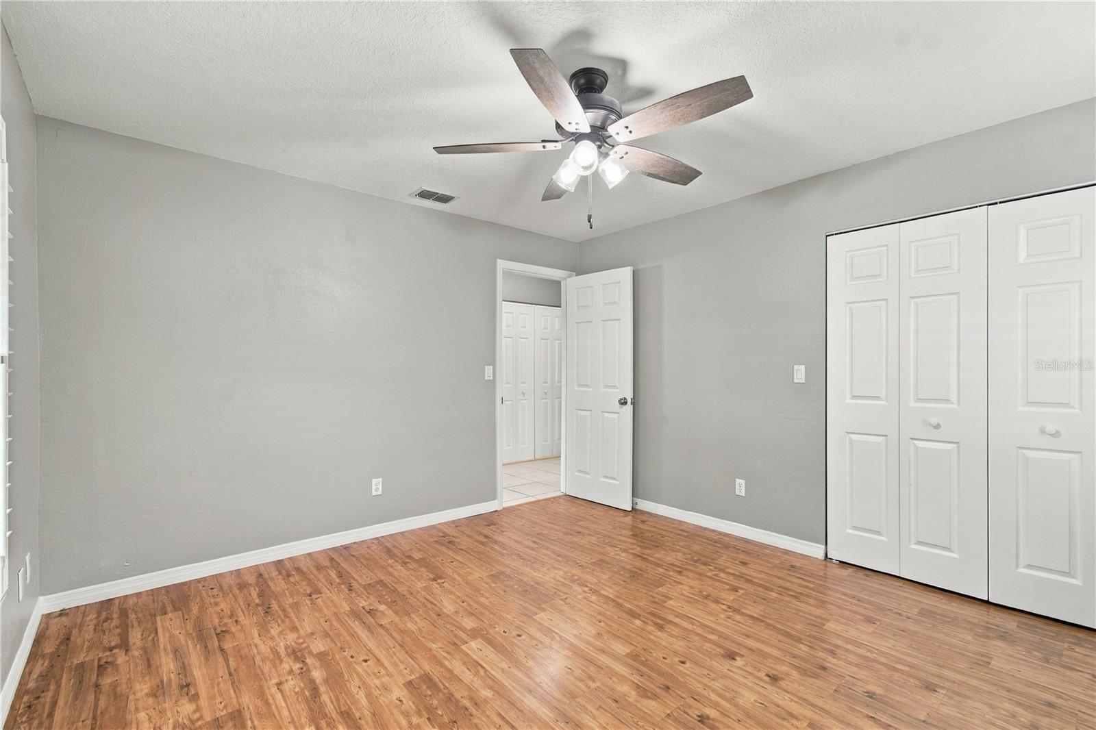 8410 ANGELA CT — photo 33