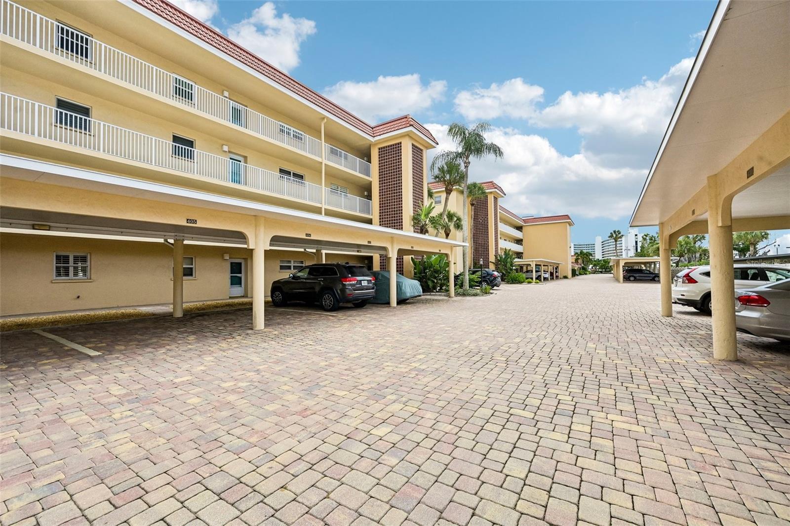 1300 N PORTOFINO DR #105 — photo 26