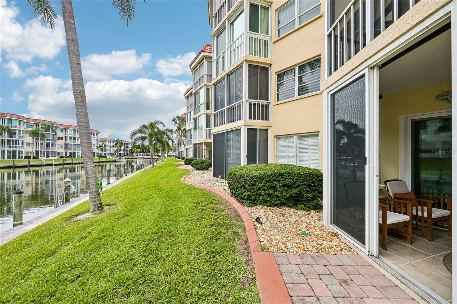 1300 N PORTOFINO DR #105 — photo 27