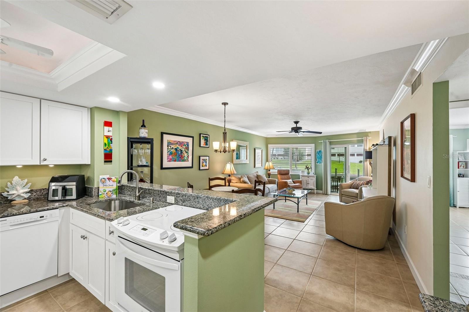 1300 N PORTOFINO DR #105 — photo 4