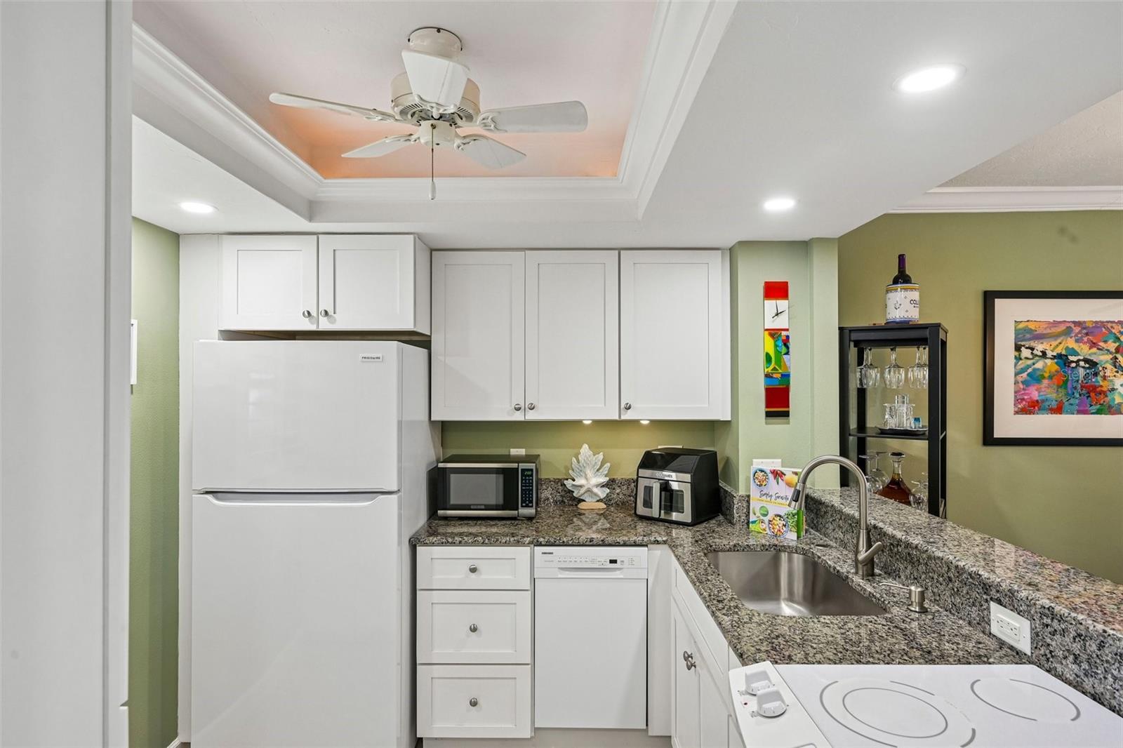 1300 N PORTOFINO DR #105 — photo 6