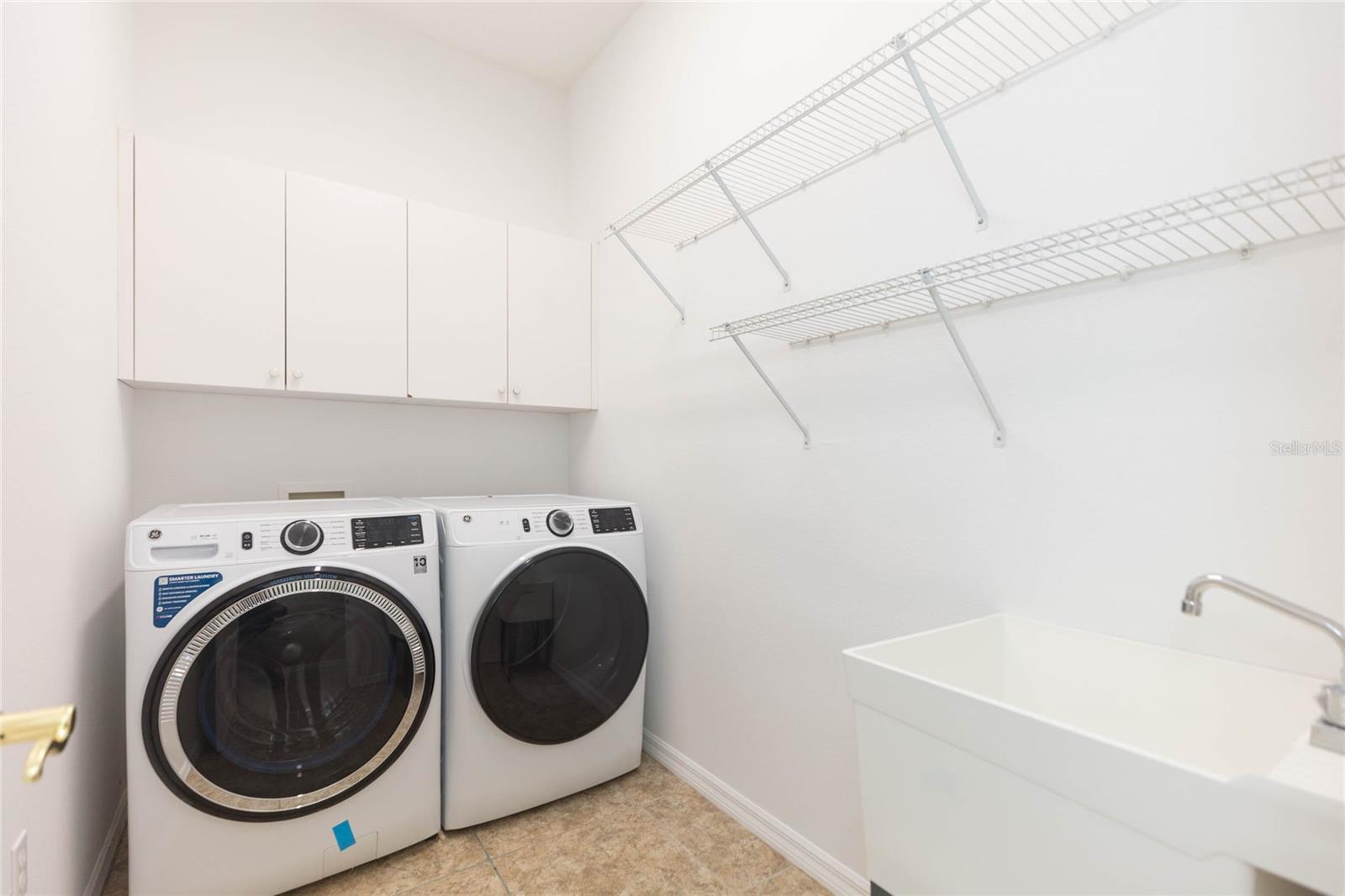 11730 LAKEVIEW DR — photo 37