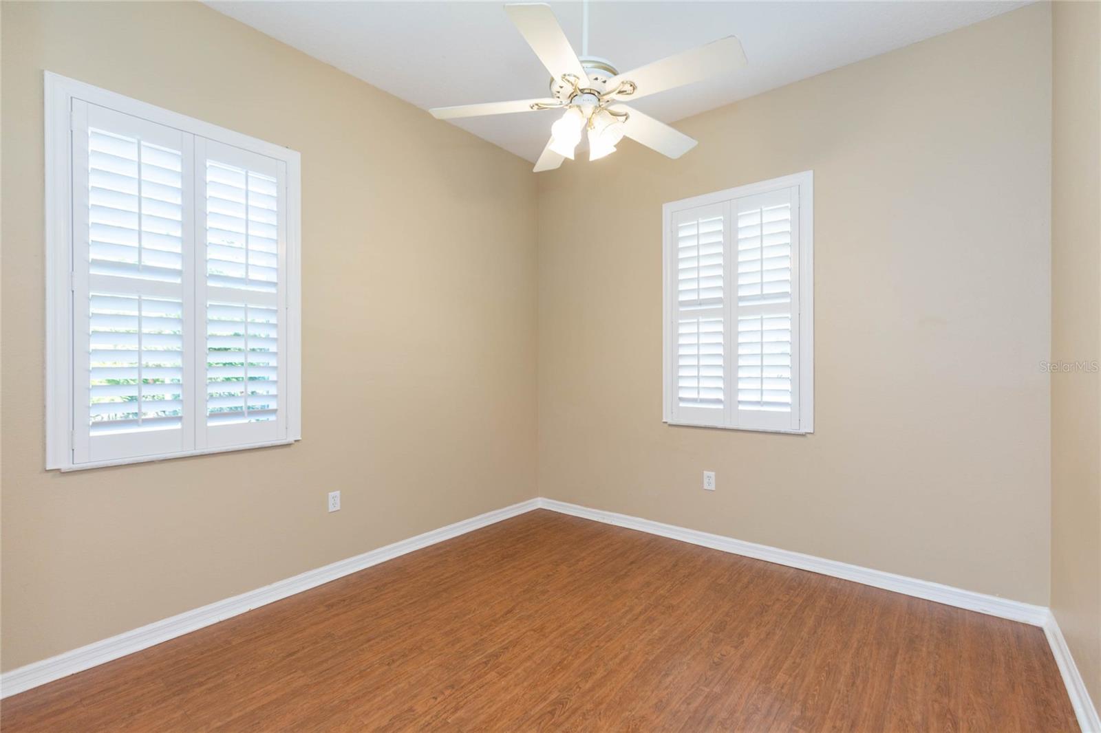 11730 LAKEVIEW DR — photo 21