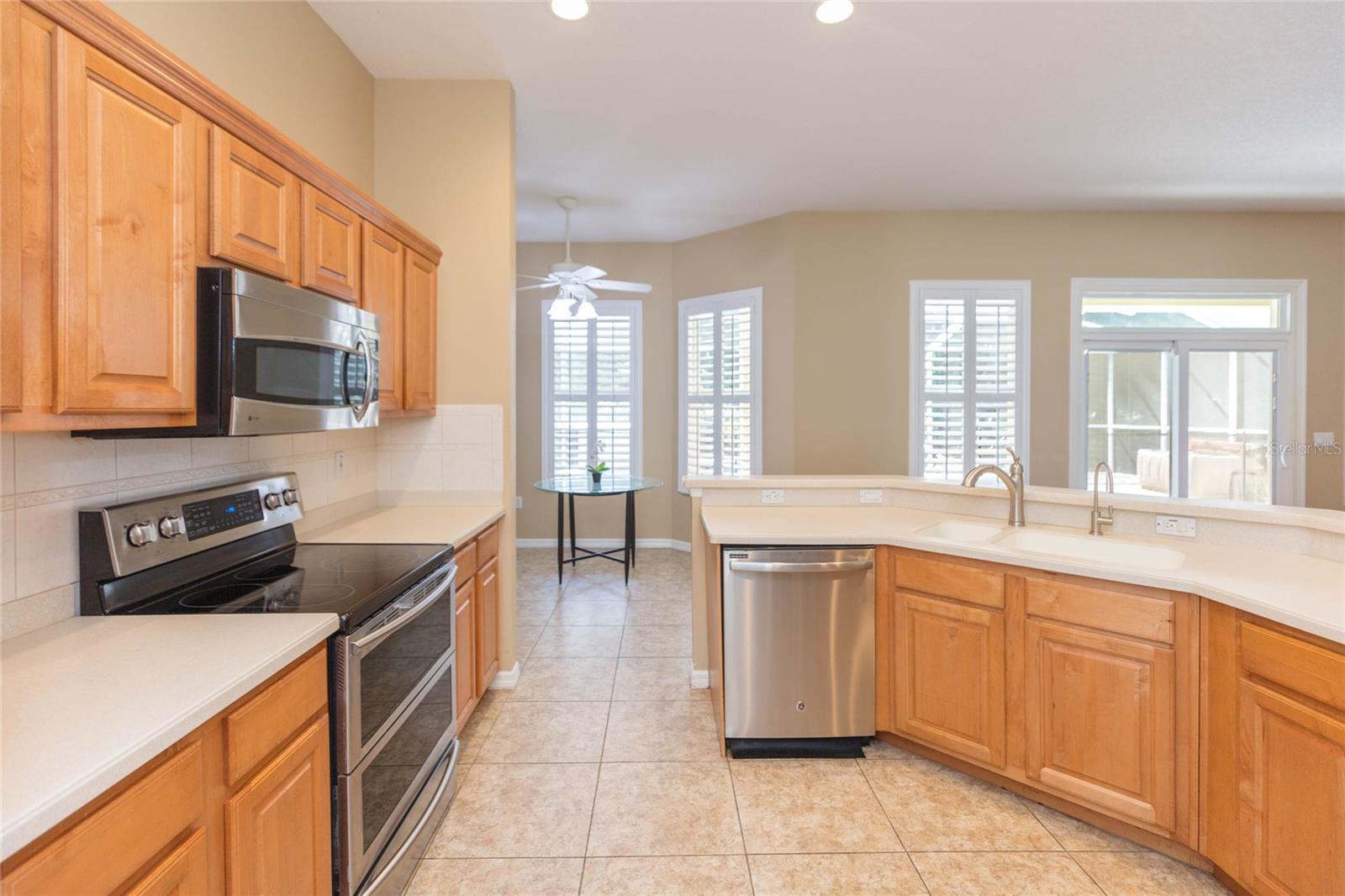 11730 LAKEVIEW DR — photo 8