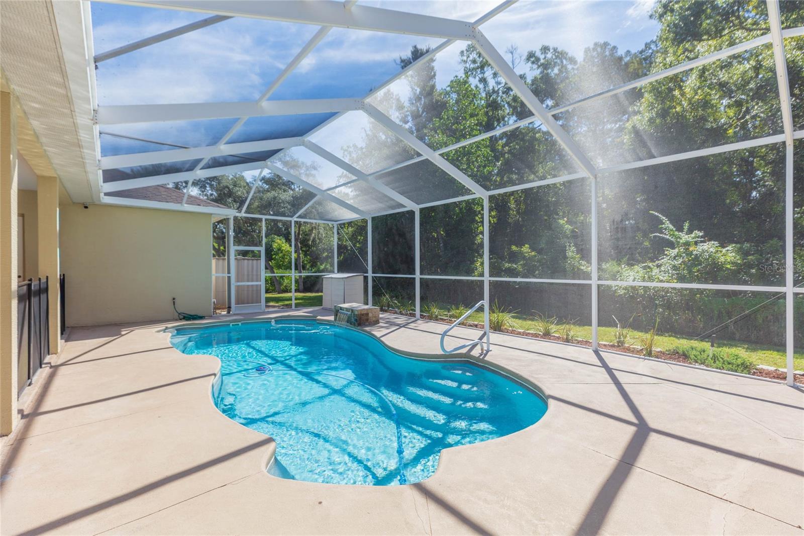 11730 LAKEVIEW DR — photo 38
