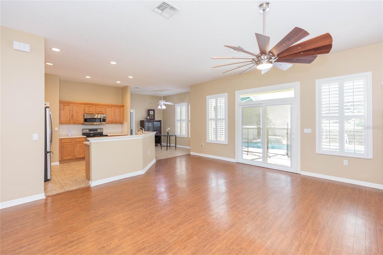11730 LAKEVIEW DR — photo 9