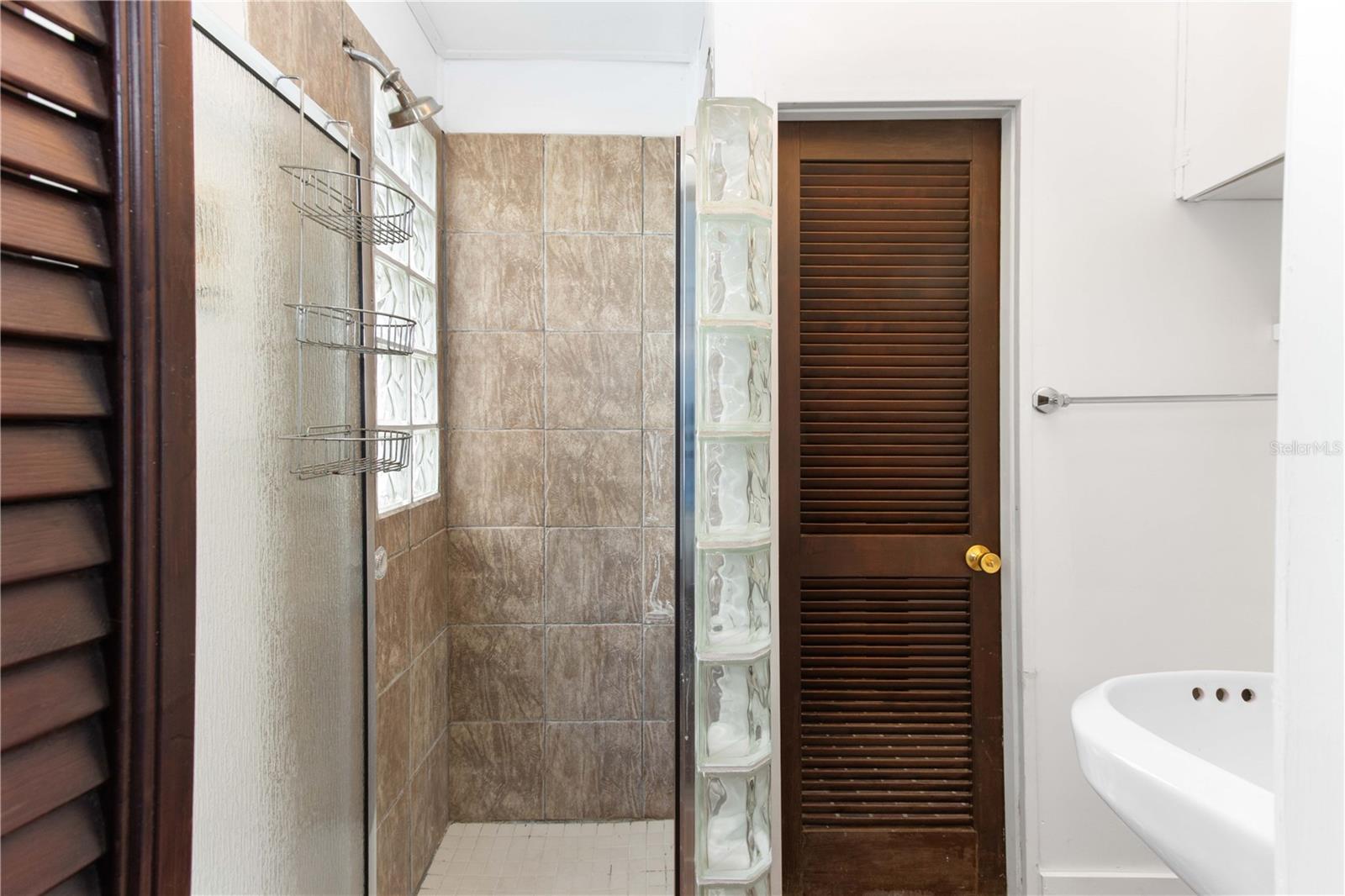 806 NARCISSUS AVE — photo 18