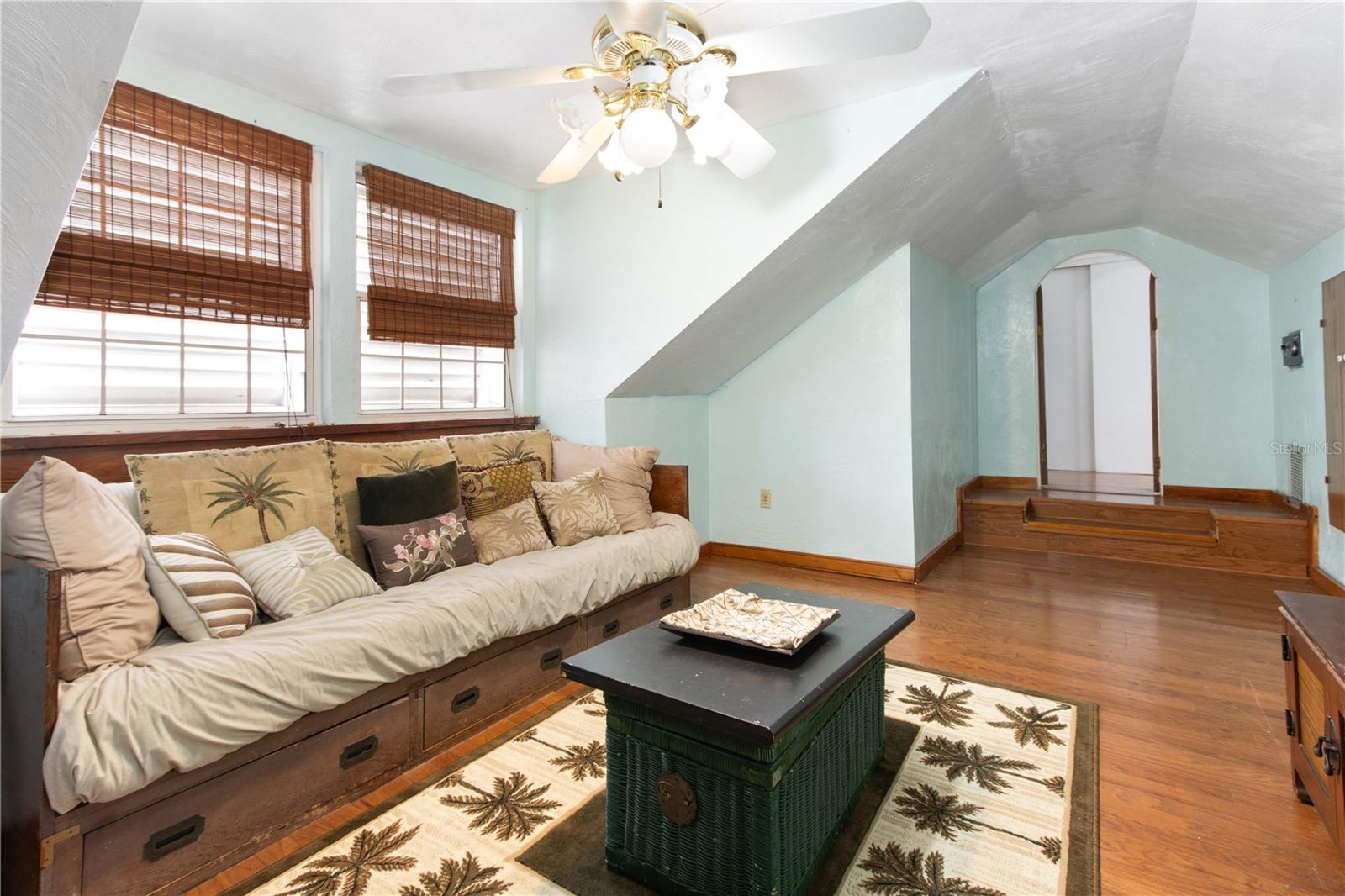 806 NARCISSUS AVE — photo 30