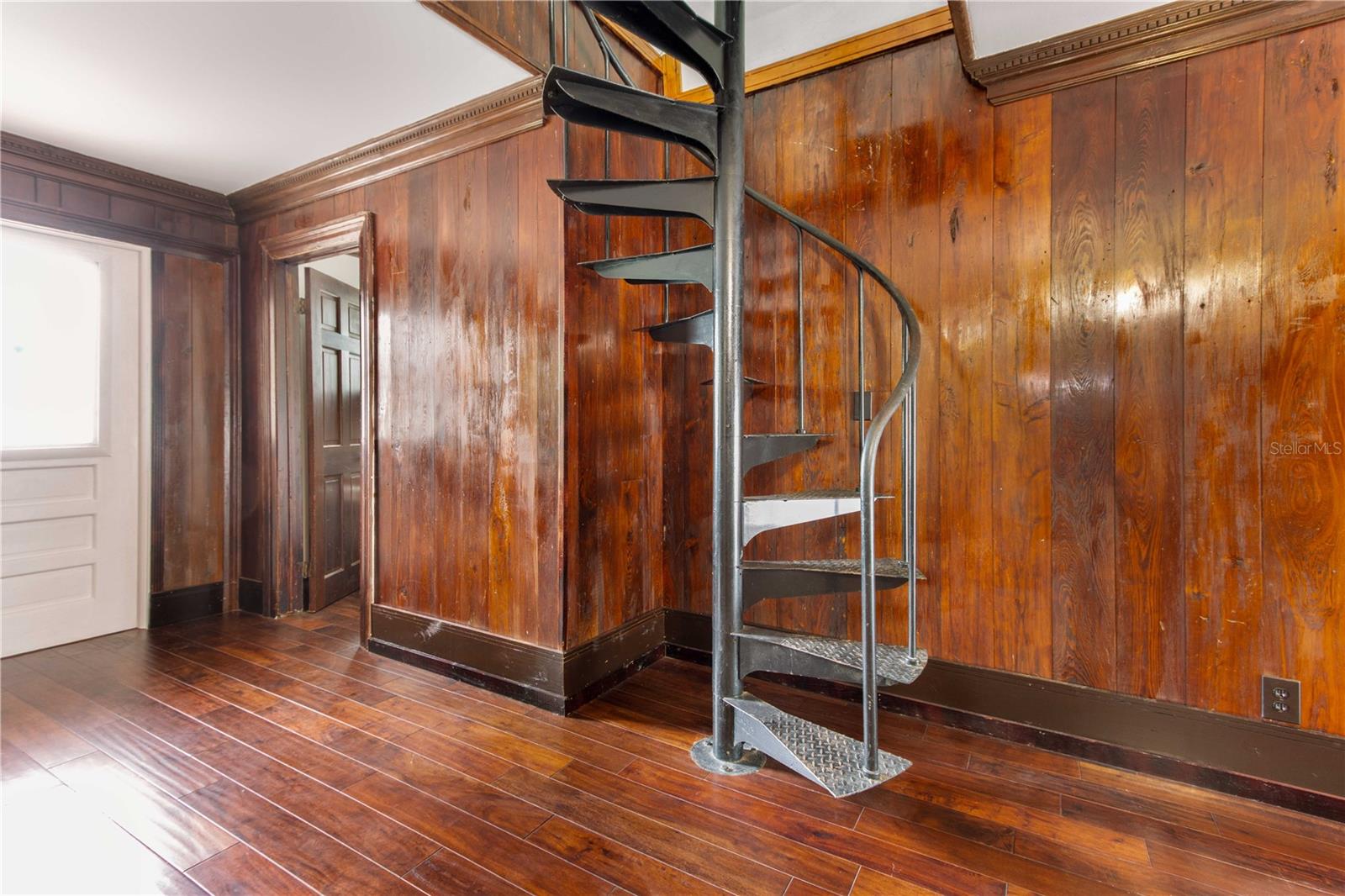 806 NARCISSUS AVE — photo 27