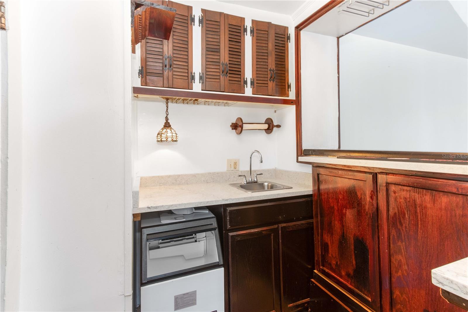 806 NARCISSUS AVE — photo 17