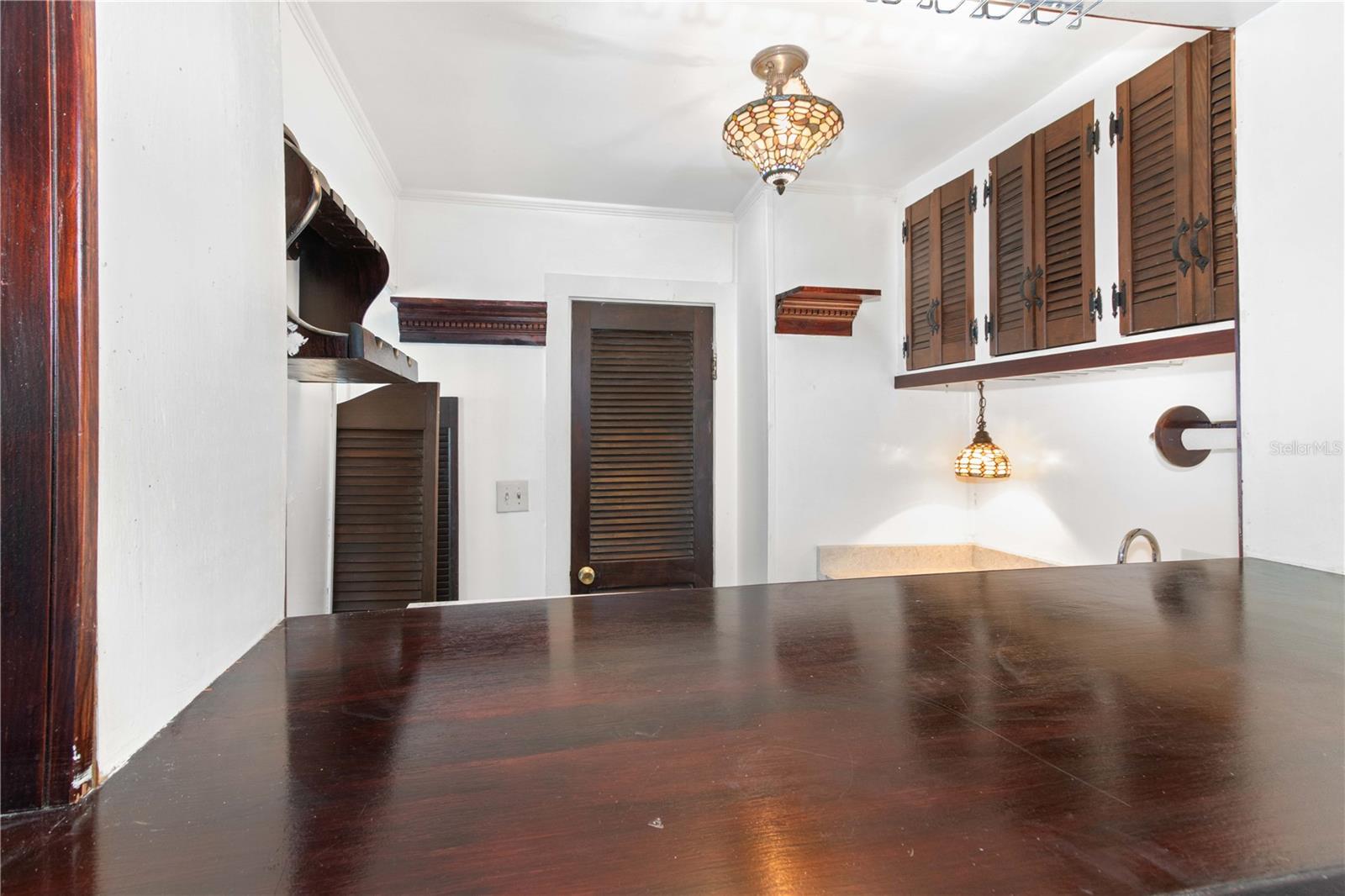 806 NARCISSUS AVE — photo 8