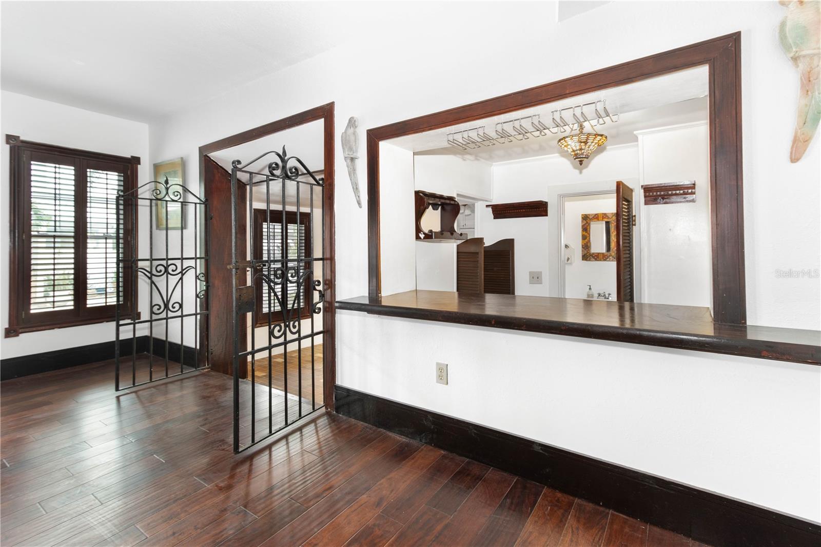 806 NARCISSUS AVE — photo 10